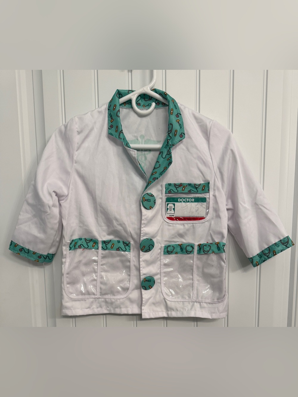 Halloween or dress up play / Melissa & Doug doctors jacket one size fits most.